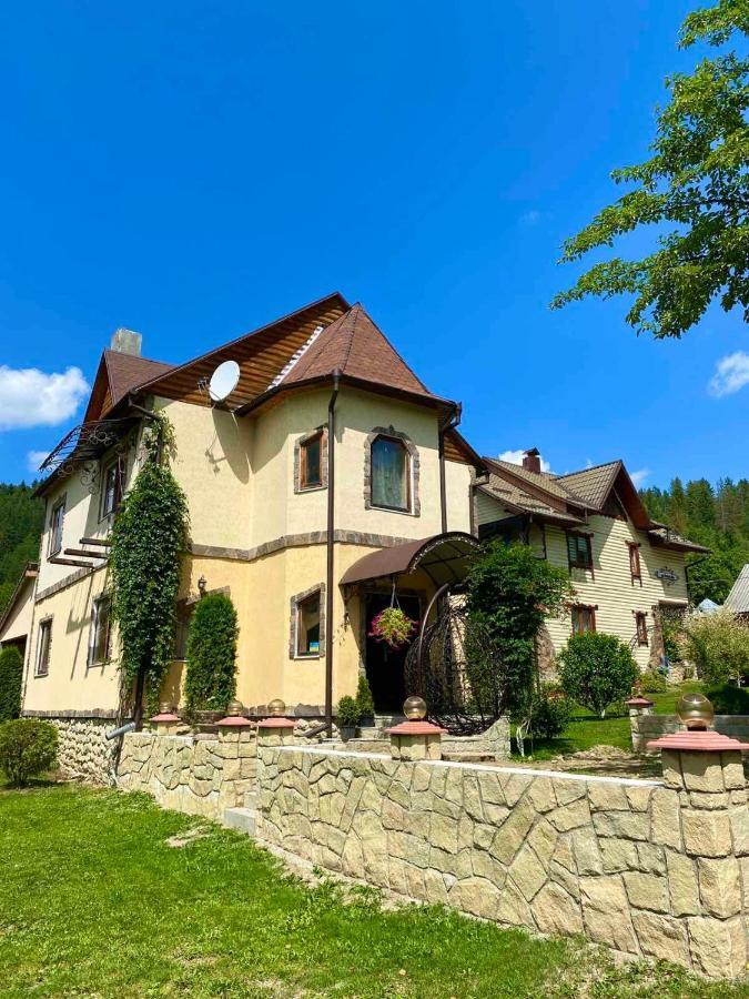 Золото Карпат Villa Yaremche Eksteriør billede