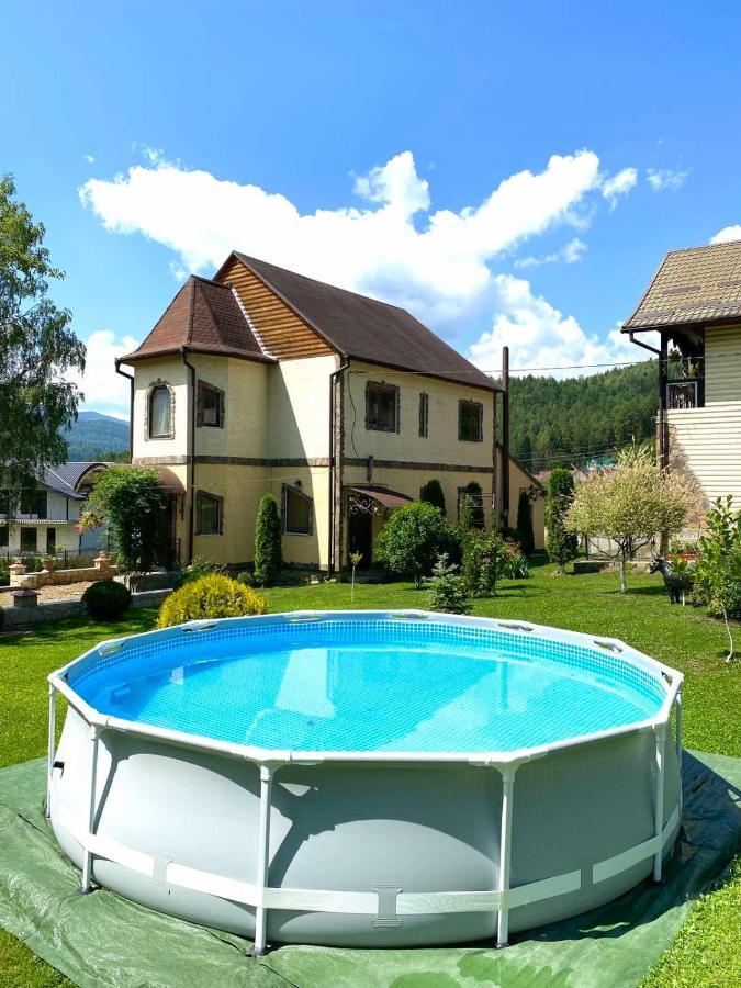 Золото Карпат Villa Yaremche Eksteriør billede