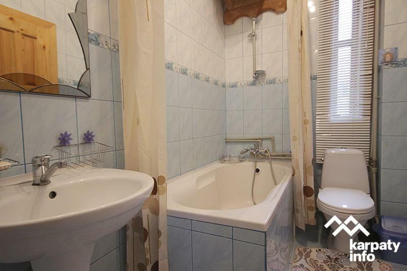 Золото Карпат Villa Yaremche Eksteriør billede