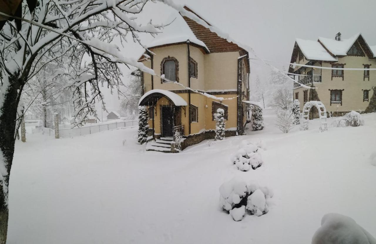 Золото Карпат Villa Yaremche Eksteriør billede